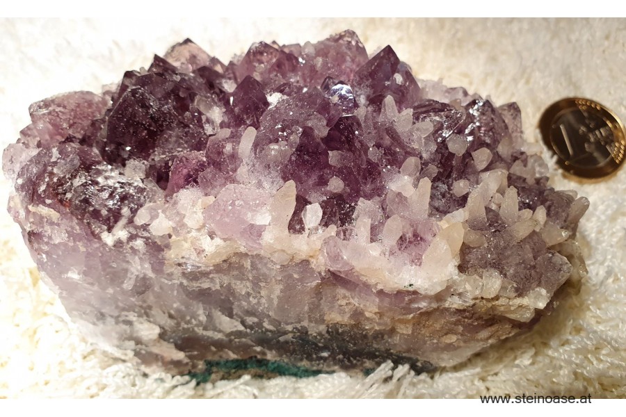 Amethyst Drusenstück mit Calcit